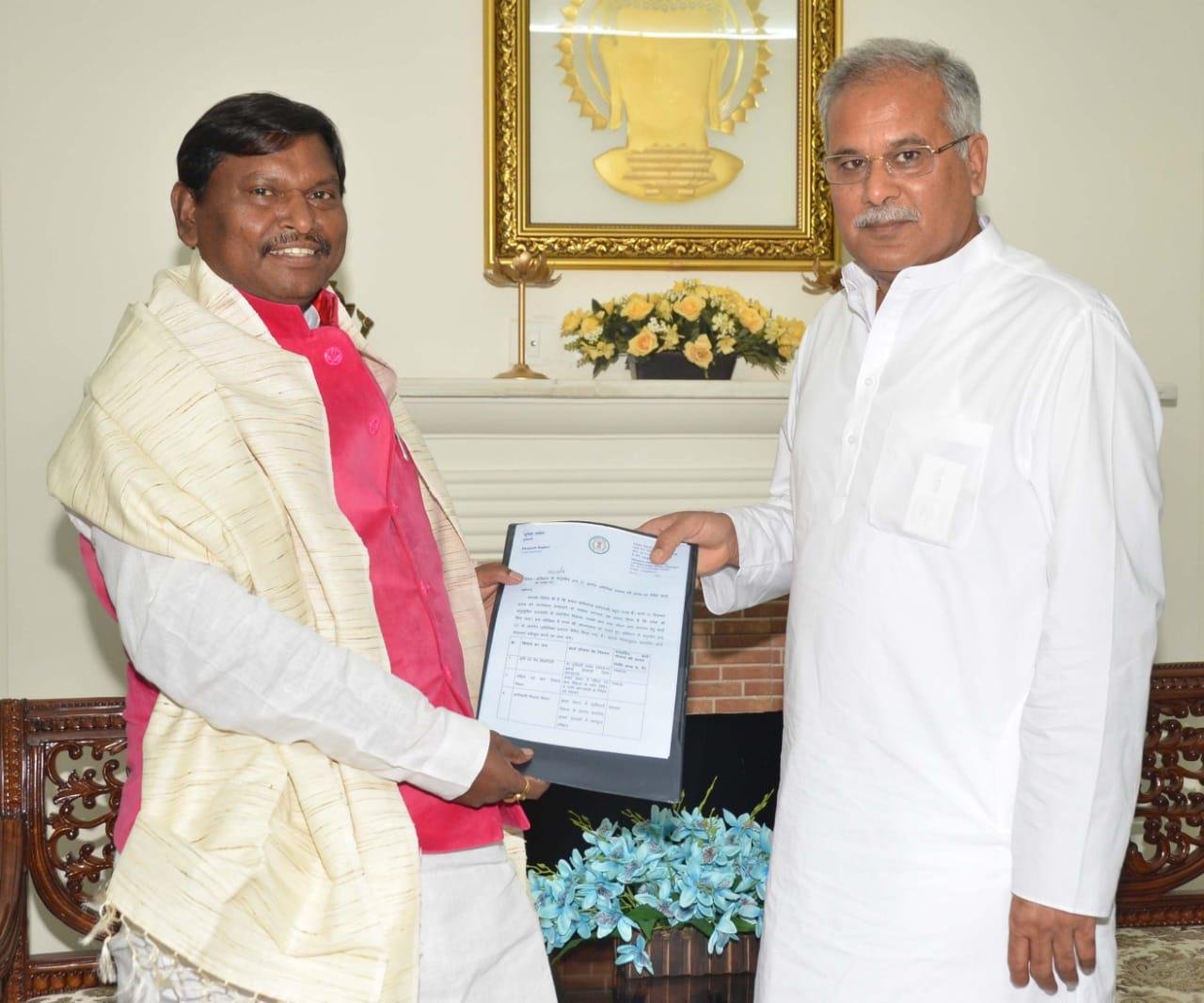 27B6903F08B4602A87B56A7DD2D51297, जनजाति क्षेत्र में विकास के लिए मुख्यमंत्री भूपेश बघेल का केंद्र से दो हजार चार सौ चौहत्तर करोड़ की मांग