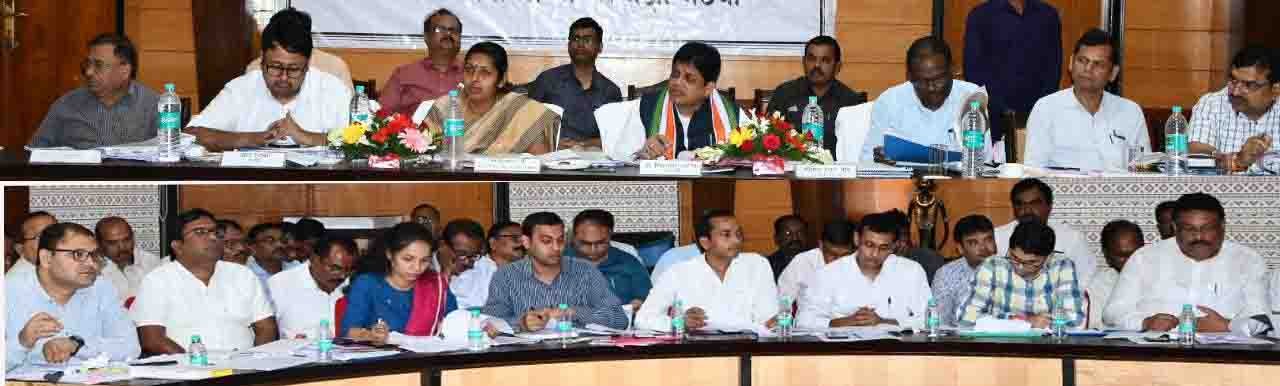 7D93292E044D7EDCD4F69AC02A9E42AB, नगरीय प्रशासन मंत्री डॉ. शिव डहरिया की अध्यक्षता में विभाग का समीक्षा बैठक