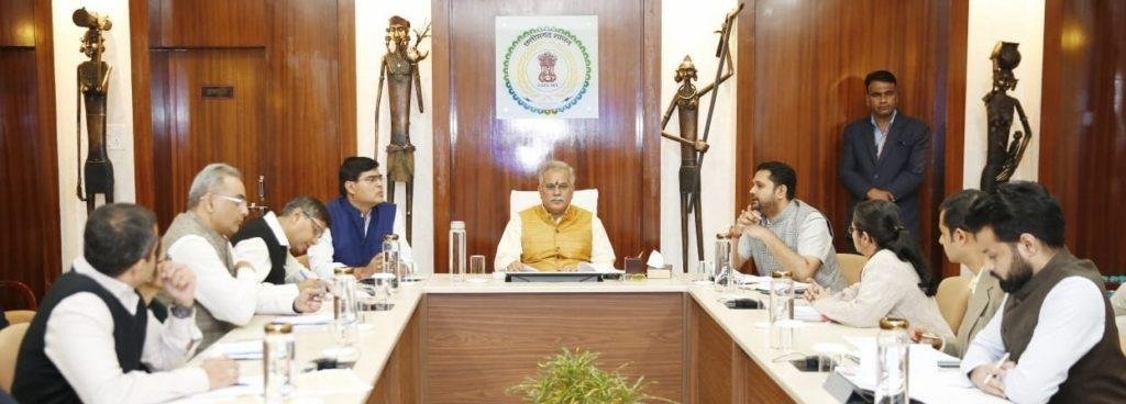Raipur : Detailed discussion on budget proposals of departments under Minister Mr. Umesh Patel, in the meeting chaired by Chief Minister