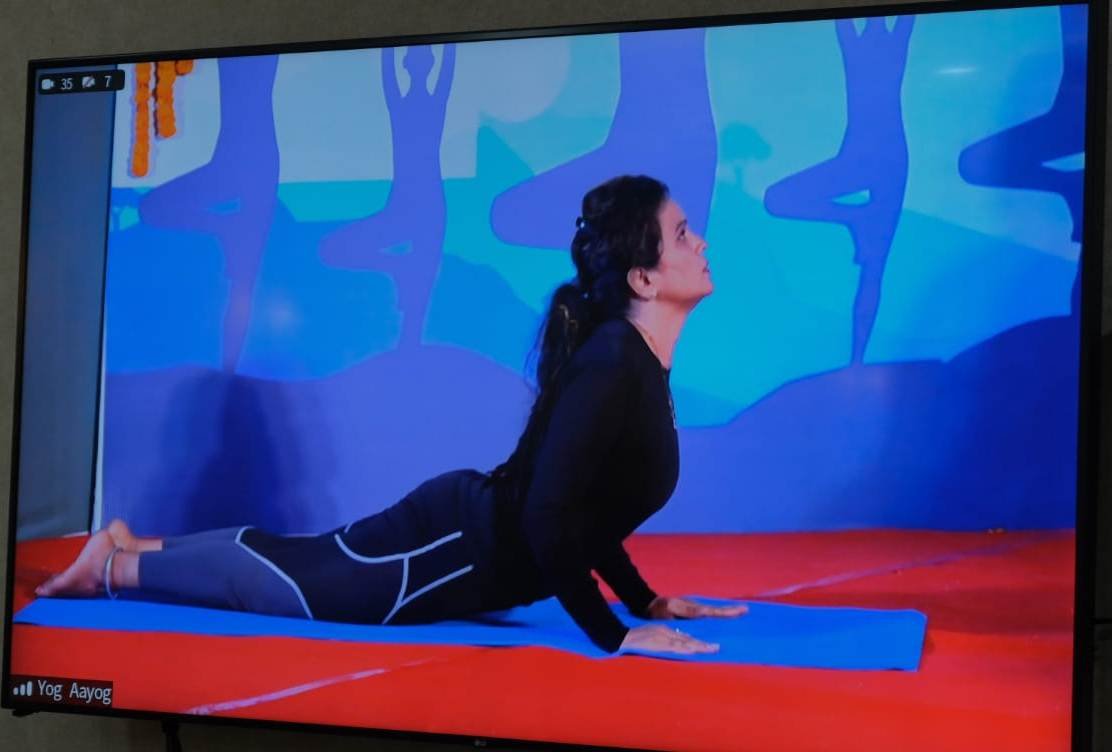 योग सरल, सस्ता और सुलभ माध्यम है, जिसे अपनाकर हम वर्तमान और भविष्य के खतरों से खुद को बचा सकते हैं: श्री भूपेश बघेल