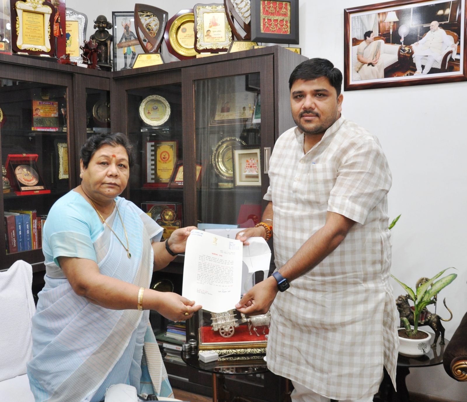 रायपुर : राज्यपाल ने पर्वत फाउण्डेशन के कार्यों की सराहना की