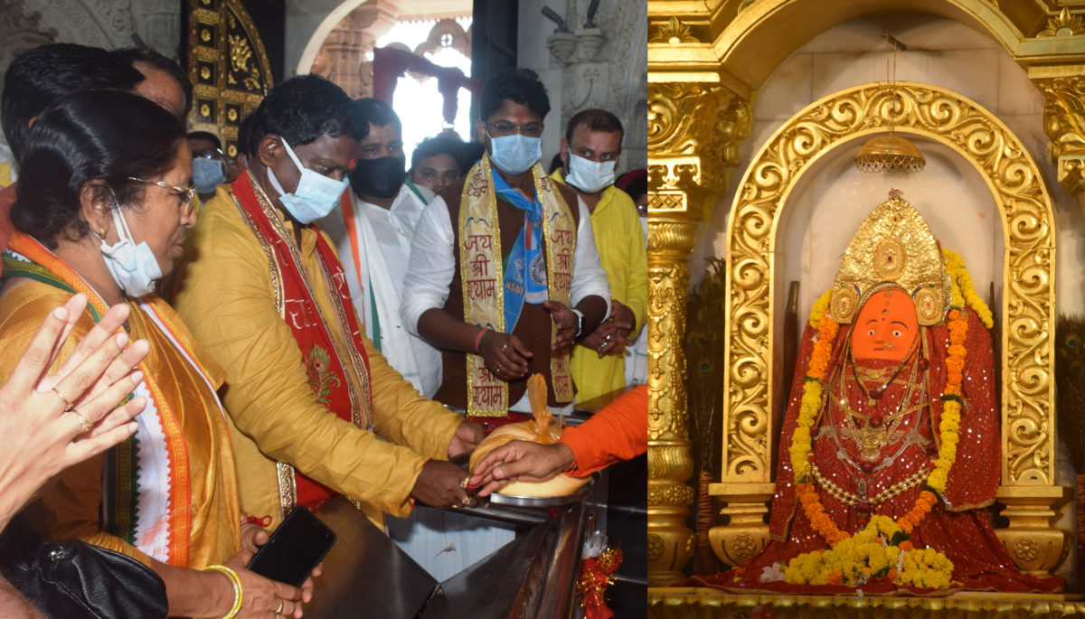 रायपुर : खाद्य मंत्री ने माँ बम्लेश्वरी की पूजा-अर्चना कर प्रदेशवासियों की  सुख-समृद्धि का मांगा आशीर्वाद