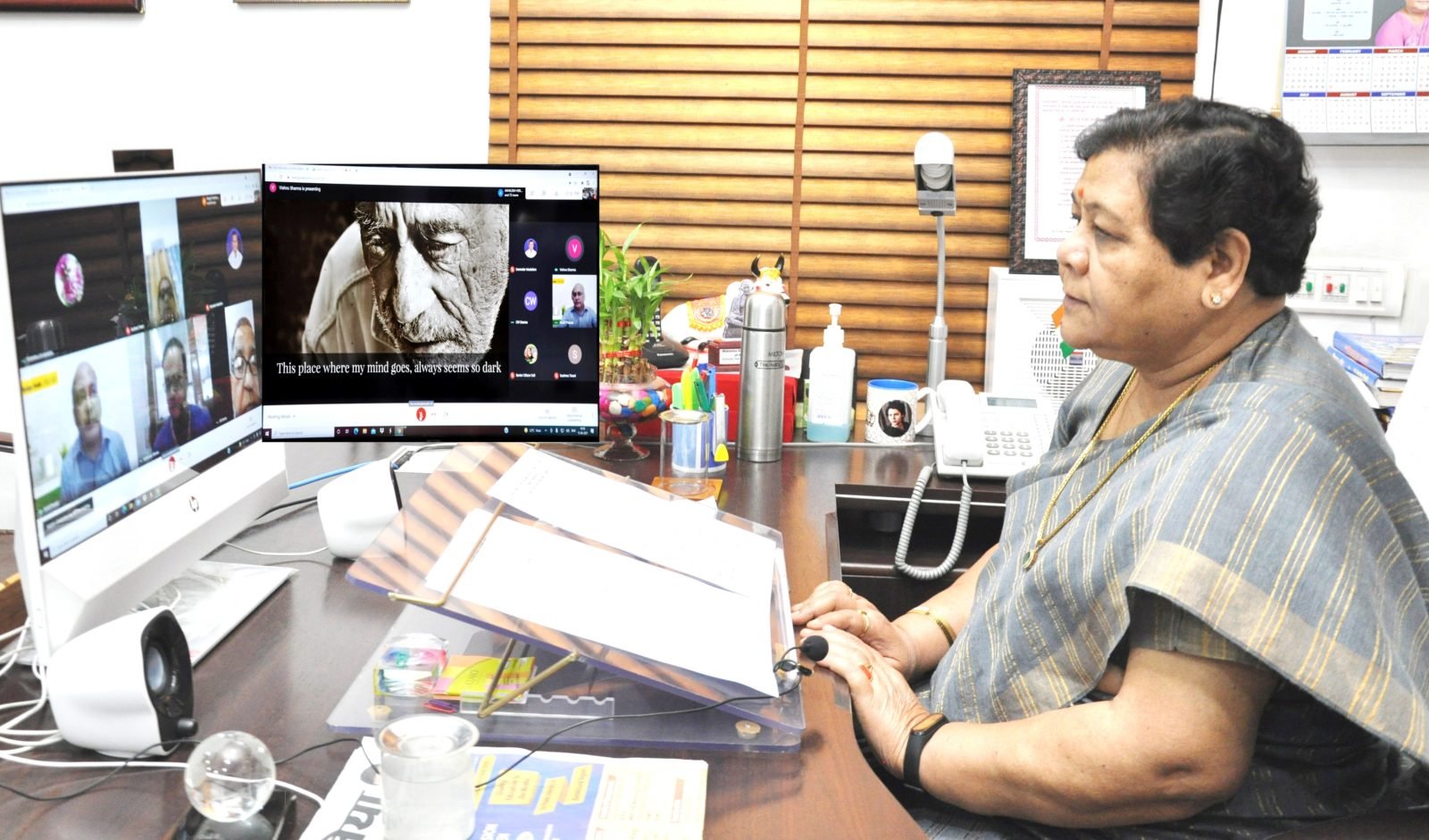 वर्तमान परिस्थिति में बुजुर्गों के प्रति ज्यादा ध्यान देने की आवश्यकता: सुश्री उइके : माता-पिता के प्रति परिवार का क्या कर्त्तव्य हो, शिक्षा प्रणाली में शामिल करें