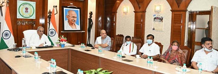 स्वस्थ तन और मन के लिए योग हमारी दिनचर्या में शामिल हो: मुख्यमंत्री