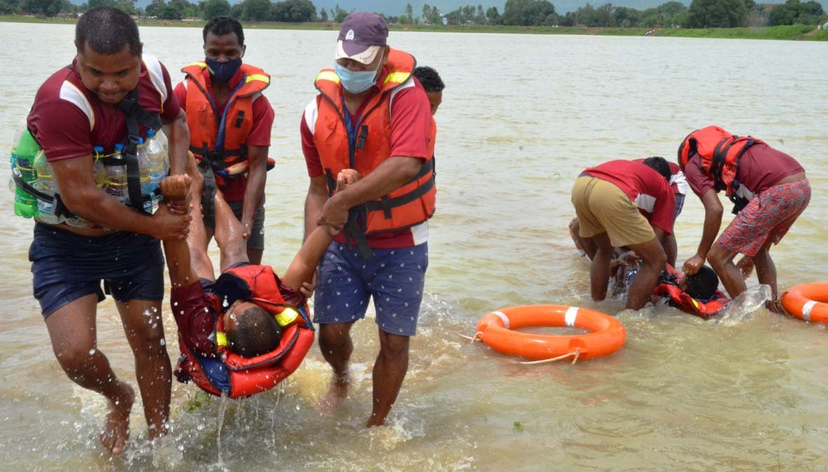 बाढ़ से बचाव के लिए मॉक ड्रिल