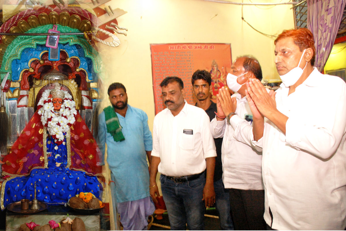कवर्धा : मंत्री श्री अकबर भागवत कथा में शामिल हुए दंतेश्वरी मंदिर में की पूजा अर्चना
