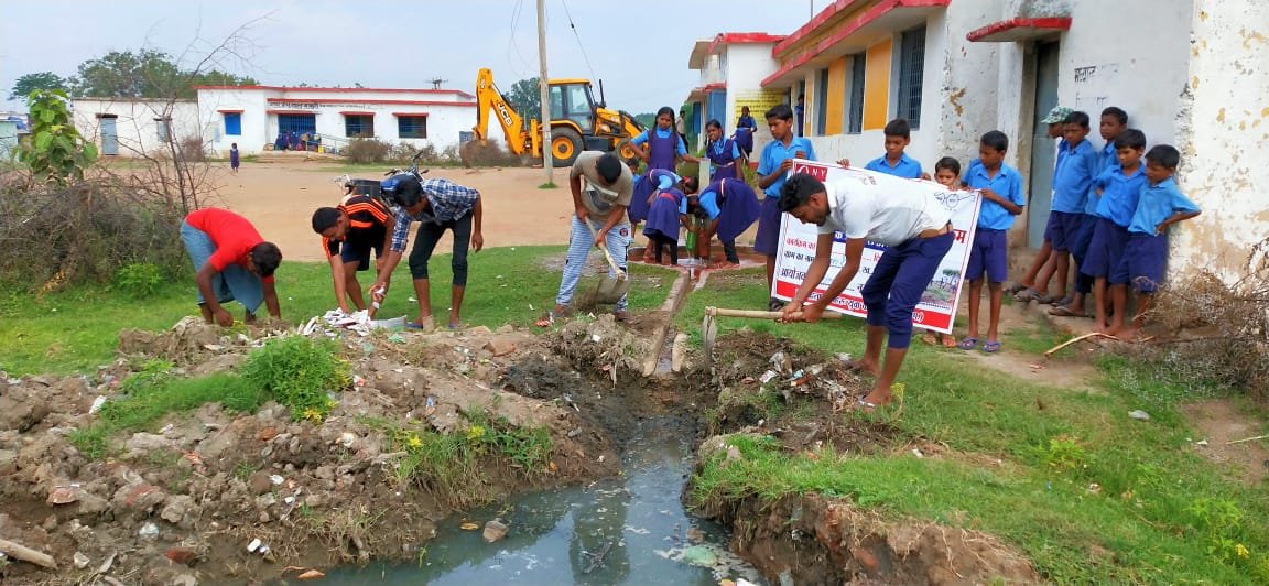 कवर्धा युवाओं ने चलाया स्वच्छता अभियान