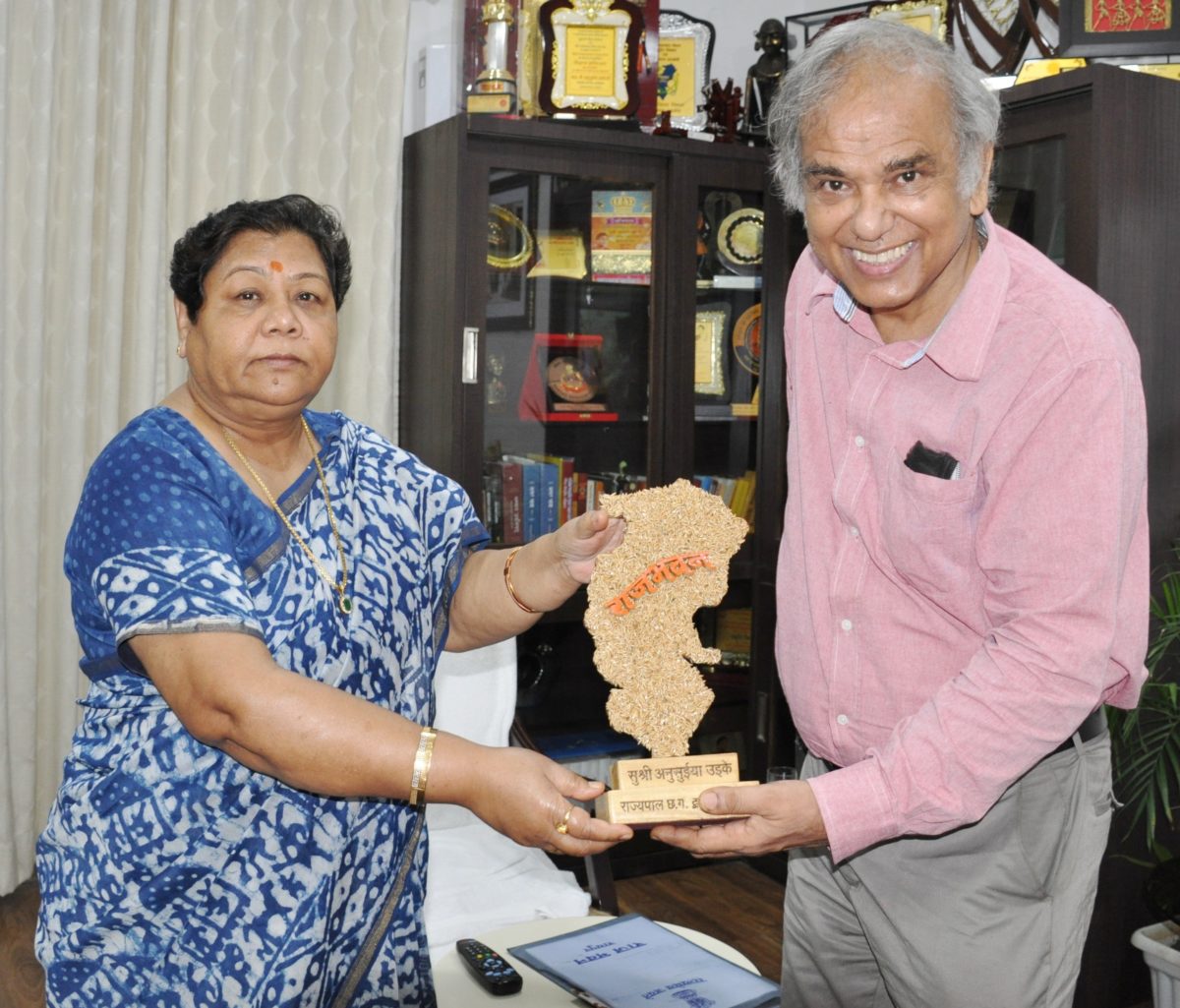 रायपुर : राज्यपाल से प्रोफेसर डॉ. कुण्डू ने की सौजन्य मुलाकात  