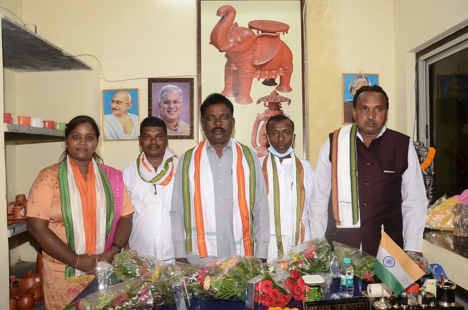 रायपुर : माटीकला बोर्ड के नवनियुक्त अध्यक्ष श्री बालम चक्रधारी और सदस्यों ने किया कार्यभार ग्रहण