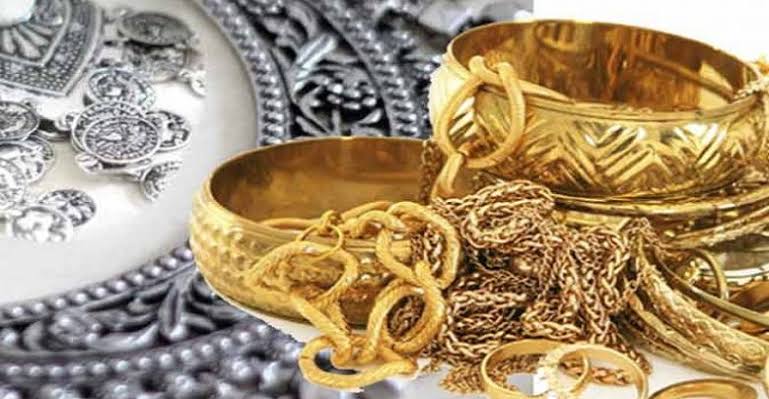gold-silver, हफ्तेभर से उछाल पर रही सोने-चांदी की कीमत में आई गिरावट… जानें आज का भाव…