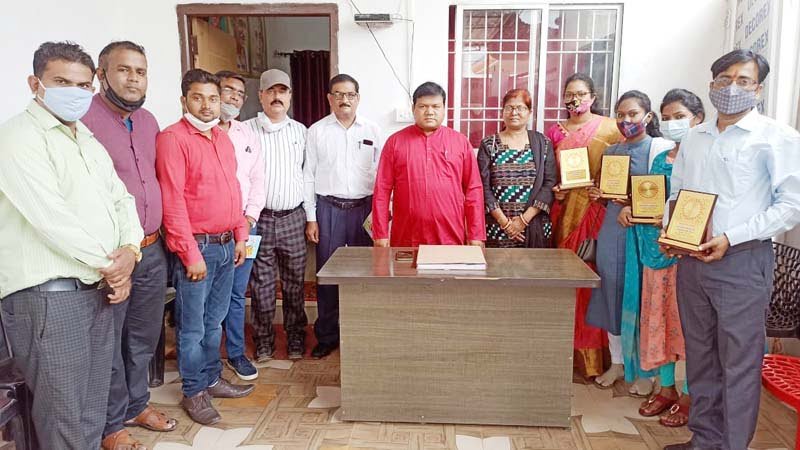 नवसंकल्प शिक्षण संस्थान के बेहतर मार्गदर्शन से युवा बढ़ा रहे जिले का का मान