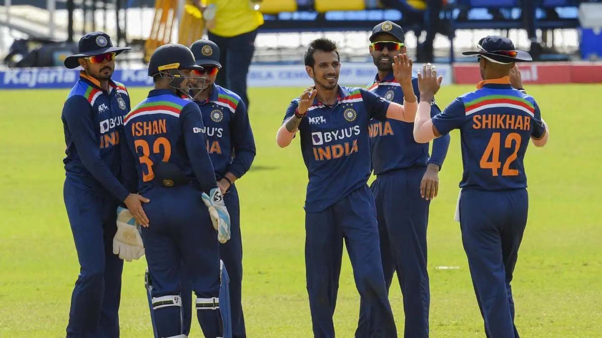sports, धवन की कप्तानी में टीम इंडिया का कमाल…पहले ही वनडे में श्रीलंका को दी करारी शिकस्त…7 विकेट से पछाड़ा…