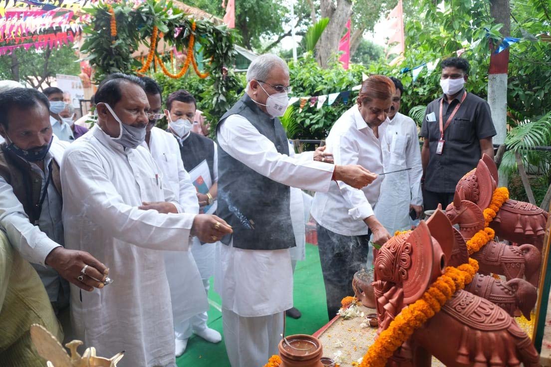 छत्तीसगढ़ में विश्व आदिवासी दिवस पर बने दो नये कीर्तिमान