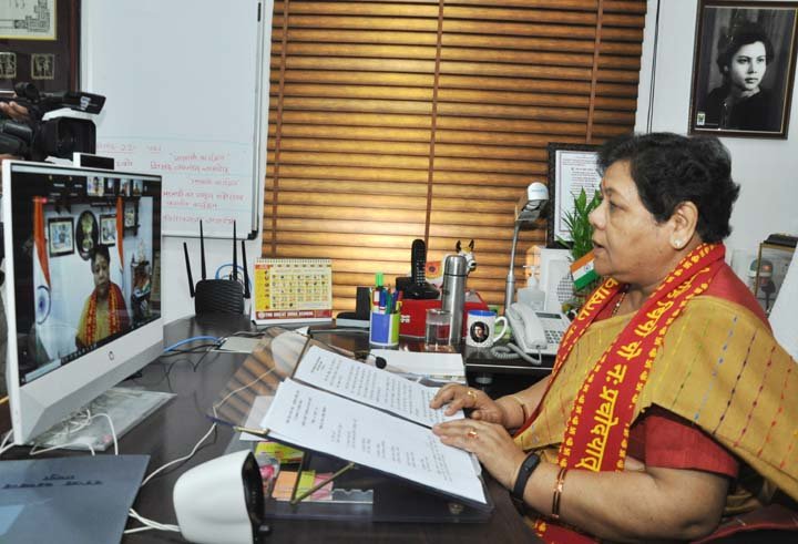 संस्कारवान पीढ़ी तैयार करने में गायत्री परिवार का योगदान सराहनीय: सुश्री उइके