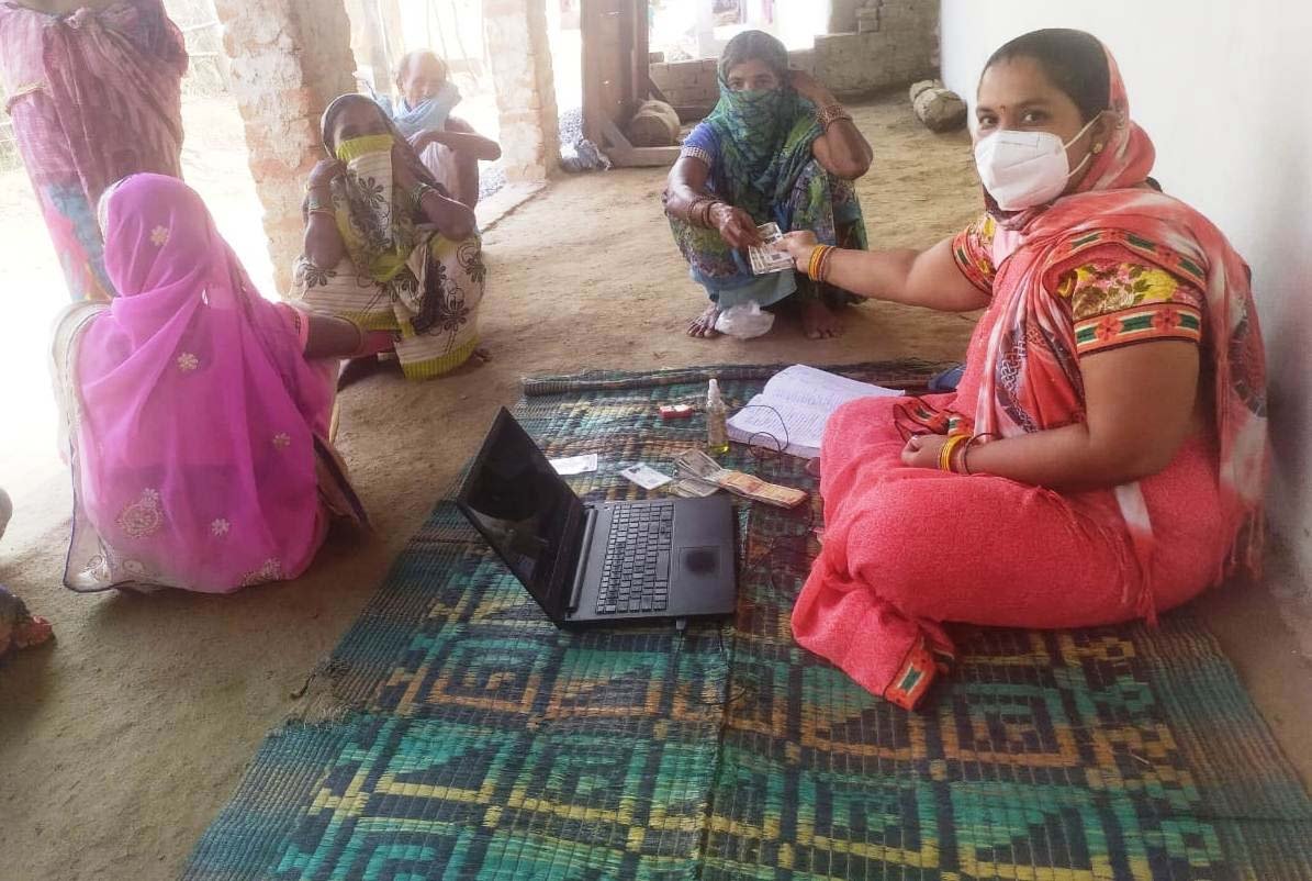 5555555, बैंक सखियां जरूरतमंदों तक पहुंचा रही वित्तीय सहायता