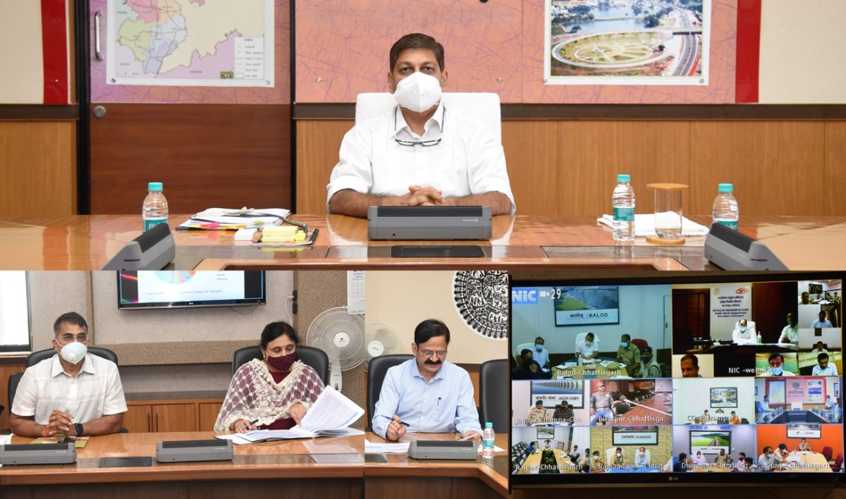 रायपुर :  शासकीय कर्मचारी हेलमेट, सीटबेल्ट का उपयोग कर आम नागरिकों को करें प्रेरित : मुख्य सचिव श्री जैन