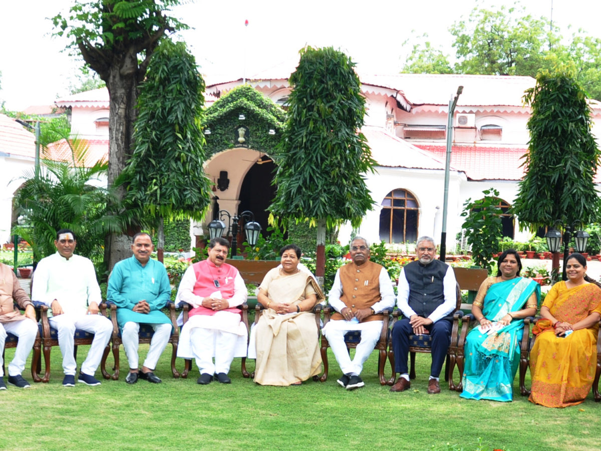 रायपुर : राज्यपाल को गुजरात विधानसभा के प्रतिनिधिमण्डल ने गुजरात आने का दिया निमंत्रण