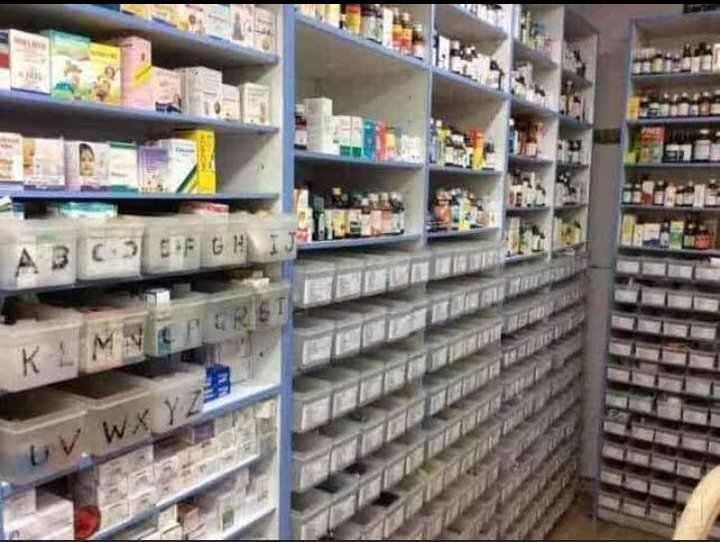 दो कृषि दवाई दुकानों को शो कॉज़ नोटिस