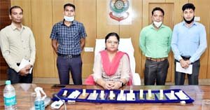 पुलिस ने 17 गुम मोबाइल को ढूंढ़कर लौटाया