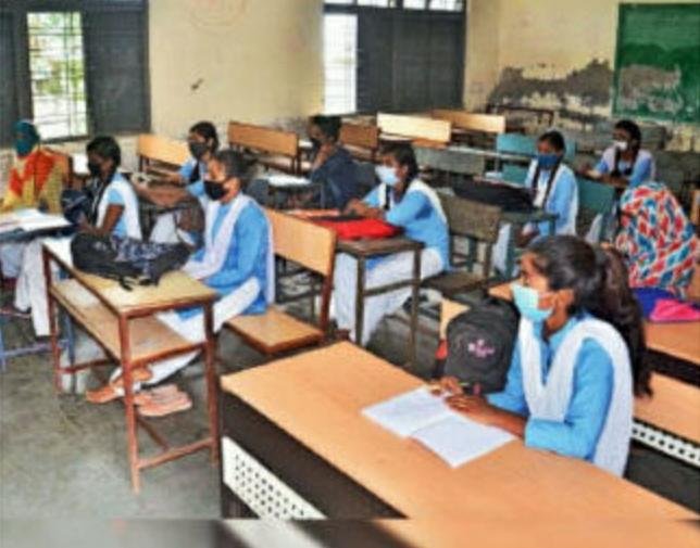 कक्षा 5वीं से 12वीं के पाठ्यक्रम में शामिल होगी महात्मा गांधी की बुनियादी शिक्षा