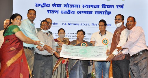 मुझे गर्व है कि मैं एनएसएस की स्वयंसेवक रही हूं: सुश्री उइके