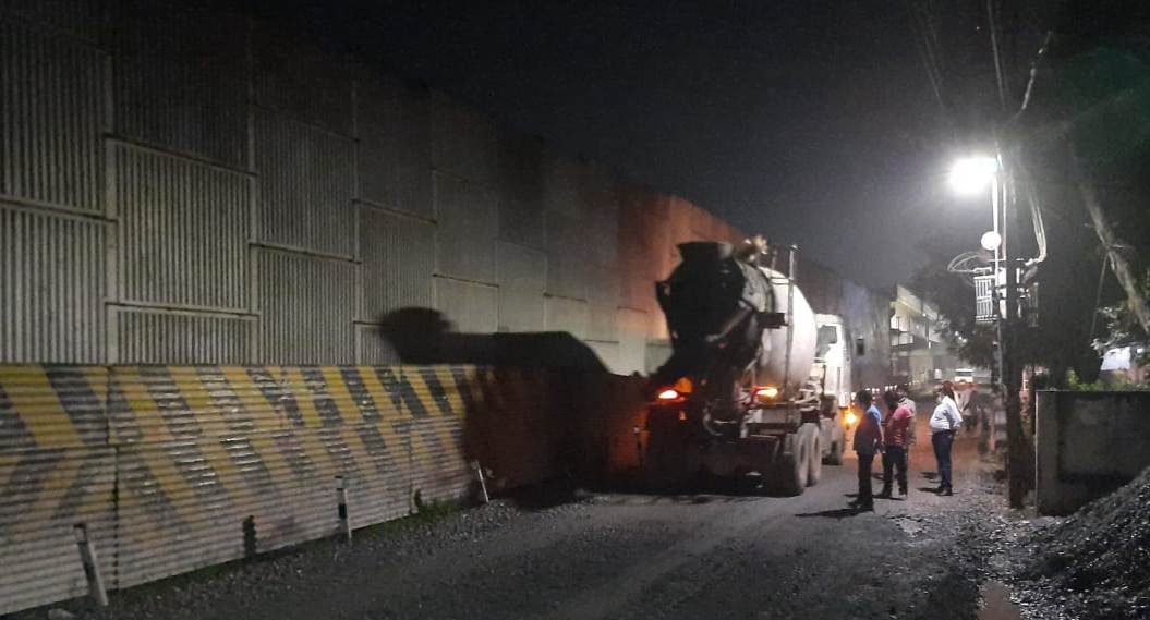 सर्विस रोड मेंटेनेंस कार्य जारी, तेजी से हो रहा काम