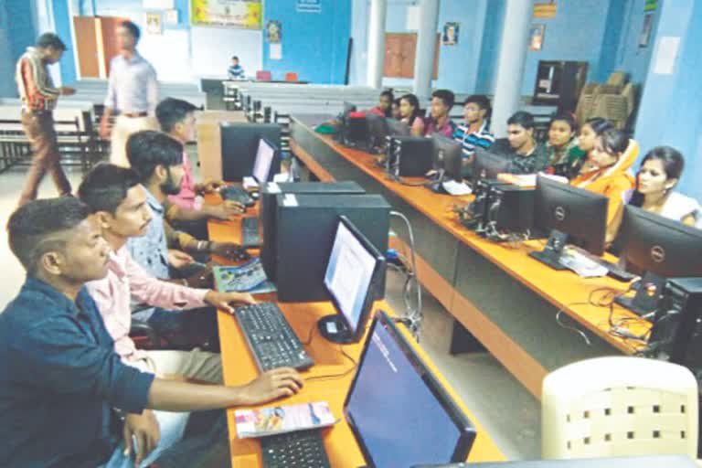 रोजगार संभावनाओं का सृजन करने में प्रतिबद्ध \\\\\\\' मुख्यमंत्री कौशल विकास योजना\\\\\\\'