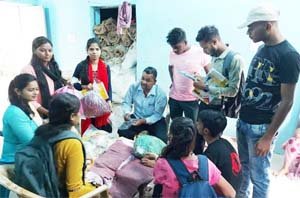 एग्रीकल्चर कॉलेज के छात्रों ने देखा नरवा, गरुआ, घुरवा और बाड़ी का मॉडल