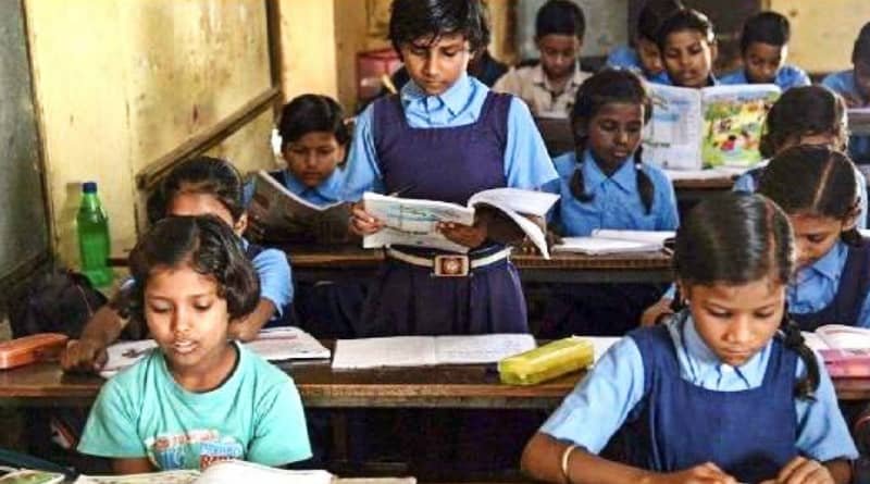 महतारी दुलार योजना में पात्र सभी विद्यार्थियों को शाला में प्रवेश दिलाएं : कलेक्टर