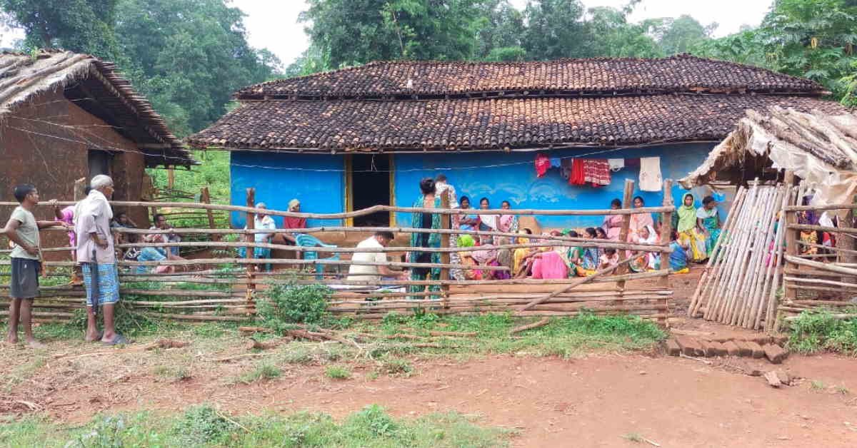 शराब के नशे में कुल्हाड़ी मारकर पत्नी की हत्या, फिर लगा ली फांसी