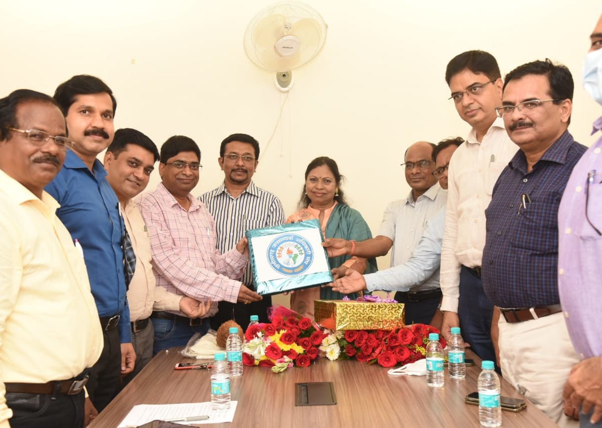 अपर संचालक सुश्री जमुना सांडिया को सेवानिवृत्ति पर दी गई भावभीनी विदाई