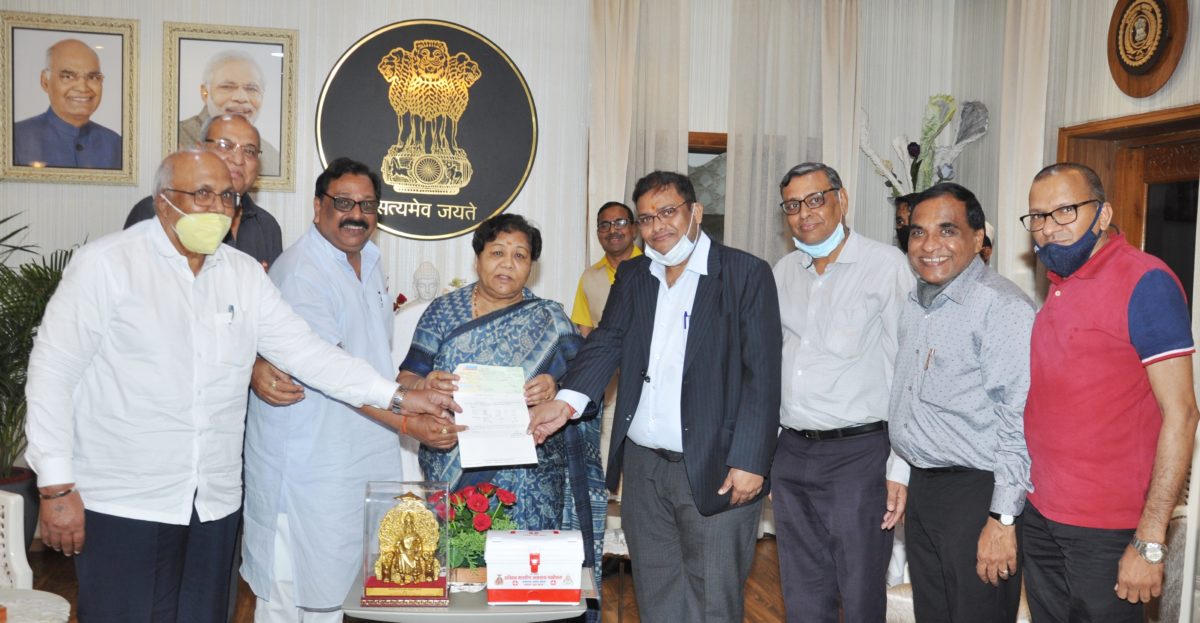 रायपुर  :   राज्यपाल से रेडक्रास समिति रायगढ़ के प्रतिनिधिमण्डल ने की सौजन्य भेंट
