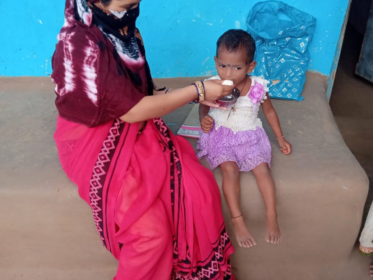 रायपुर : छत्तीसगढ़ के नक्सल प्रभावित जिला कोंडागांव में डेढ़ वर्ष में कुपोषित बच्चों की संख्या में आई 41.54 प्रतिशत की कमी
