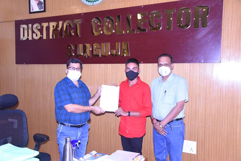 anukampa niyukti, कलेक्टर के संवेदनशील पहल से 15 दिन में मिला अनुकंपा नियुक्ति