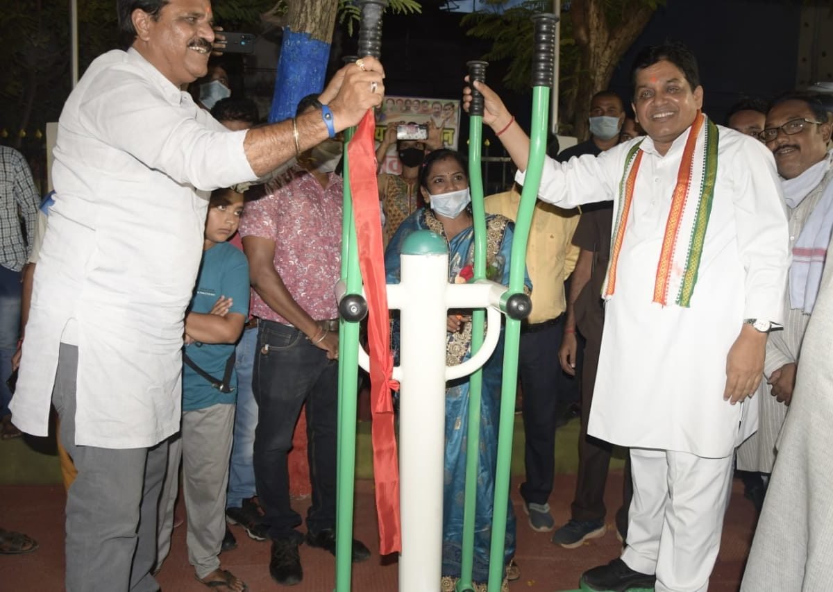 विकास कार्यों के साथ सौंदर्यीकरण को भी दे रहे है प्राथमिकता : मंत्री डॉ. डहरिया