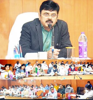 अनुकंपा नियुक्ति और पेंशन प्रकरणों का समयबद्ध निराकरण सुनिश्चित करें: कलेक्टर