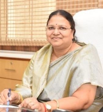 मंत्री श्रीमती भेड़िया की पहल पर दिव्यांगजन, बुजुर्गों, नागरिकों के लिए मेगा शिविर