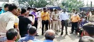 डेढ़ घंटे हुए चक्काजाम ने प्रशासन के कर दिए दांत खट्टे