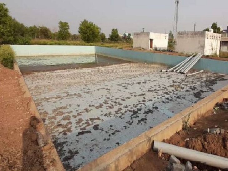 डेढ़ करोड़ का स्विमिंग पूल, पर तैर नहीं सकते