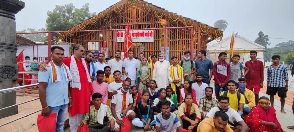 राज्य में शांति, खुशहाली व समृद्धि की मनोकामना लेकर मरकाम ने की पदयात्रा