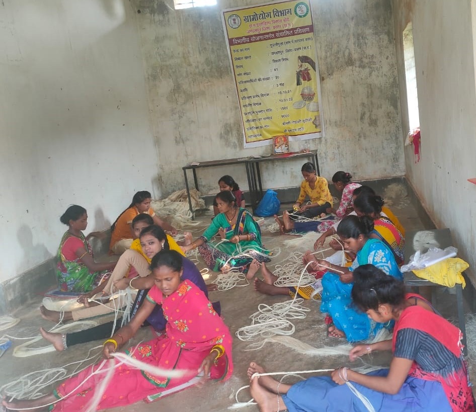 शिशल शिल्प बन रहा जनजातीय महिलाओं की आजीविका का साधन: मंत्री गुरु रूद्रकुमार