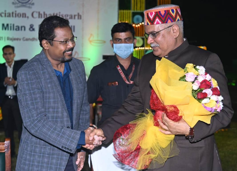 योजनाओं के क्रियान्वयन में आईएएस अधिकारियों का महत्वपूर्ण योगदान: बघेल