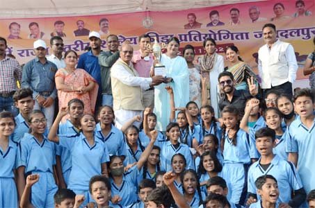 राज्यस्तरीय शालेय खेलकूद प्रतियोगिता रायपुर को मिली ओवरऑल चैम्पियनशिप