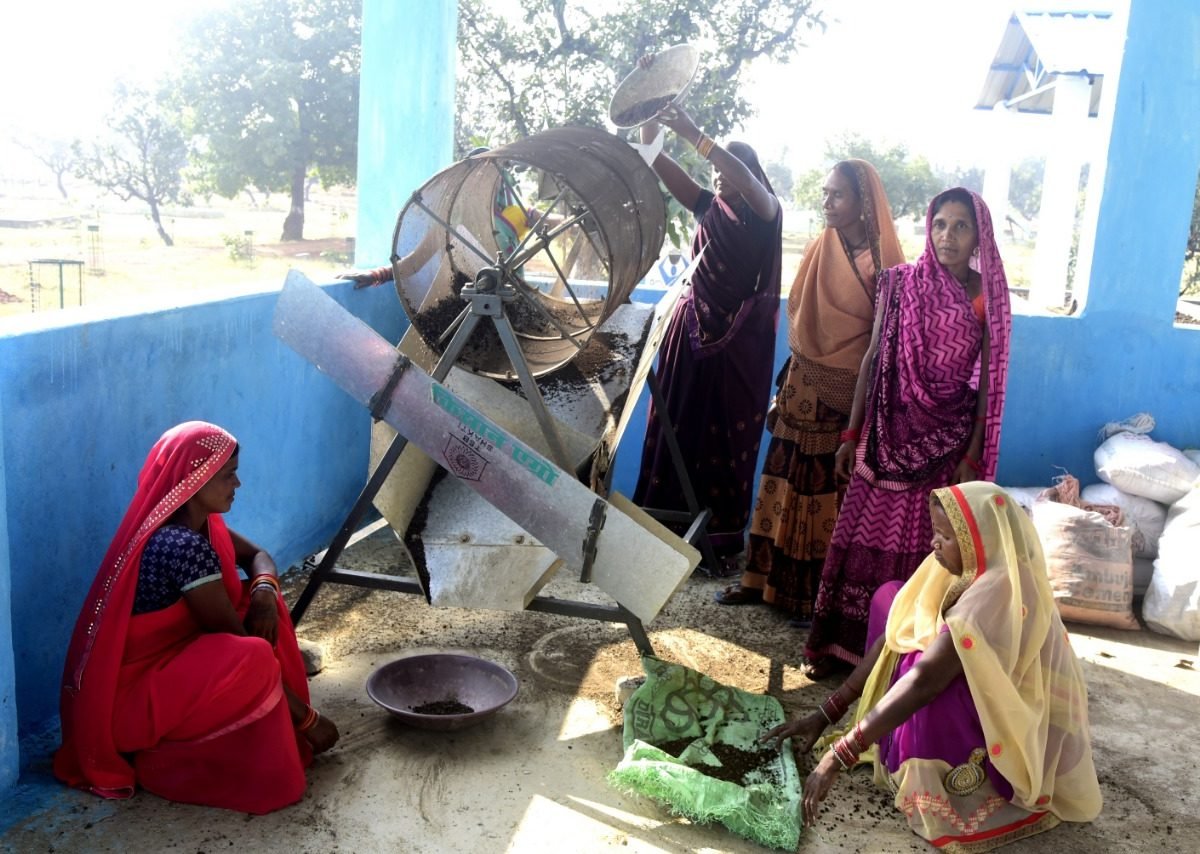 महिला सशक्तिकरण की मिसाल बनीं जुहली गांव की महिलाएं