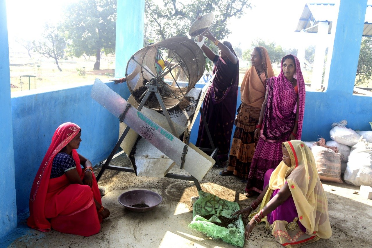 महिला सशक्तिकरण की मिसाल बनीं जुहली गांव की महिलाएं