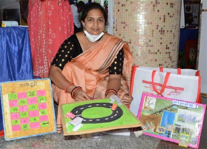 ये खिलौने महज खिलौने ही नहीं, ज्ञान की किताबें भी है