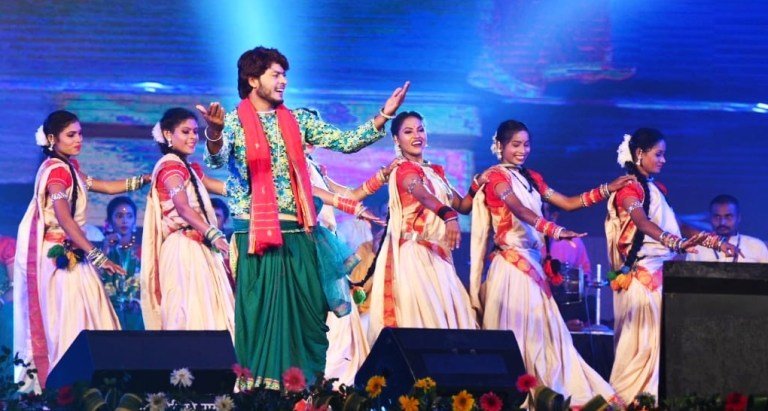 राज्योत्सव में छत्तीसगढ़ी लोक गीतों और लोक नृत्यों की धूम
