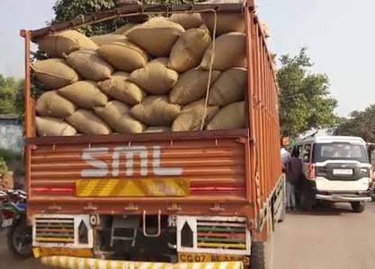 झारखंड से छत्तीसगढ़ ला रहे 60 बोरी अवैध धान जब्त