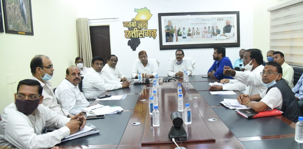 छत्तीसगढ़ सहकारी समिति कर्मचारी संघ द्वारा हड़ताल समाप्त