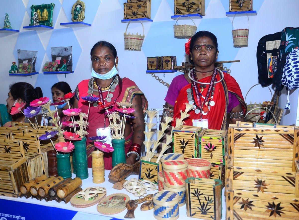 वनांचल से लेकर शहरों तक सशक्त बन रहीं महिलाएं